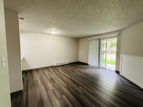Floor plan for 1 bed, 1 bath, 650 sqft